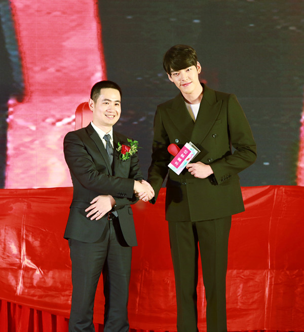 ������չ��ů�С���ѣ���ˮ�ǼҼ���ů����