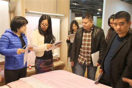 HOdo�t���Ҽ�2015�괺����Ʒ�u(p��ng)������(d��ng)