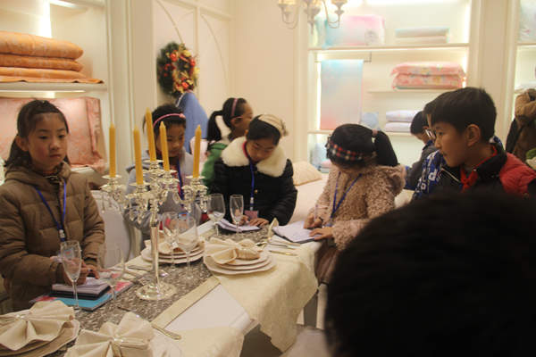 �������(b��o)Сӛ�����M(j��n)���_(d��)�Ҽ�