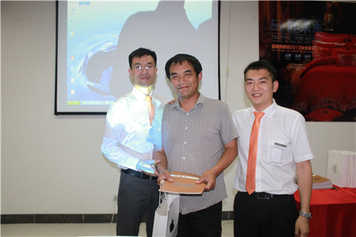 圣富萊家紡“品•迎未來”2015新品發(fā)布會啟航