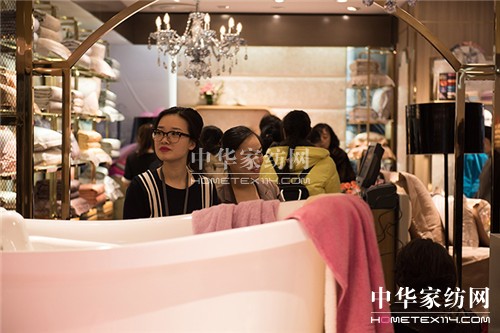 ������ɼ��F(tu��n)�������һվʽ�Ҿ������w�(y��n)�^�����L(zh��ng)��׿չ