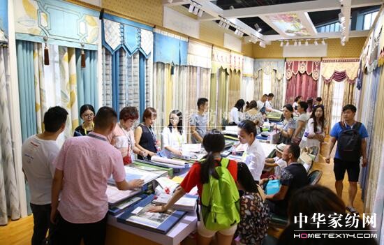 奢侈范色彩牌素樸風(fēng)齊上陣布藝大咖們即將在家紡展會(huì)上演時(shí)尚大劇