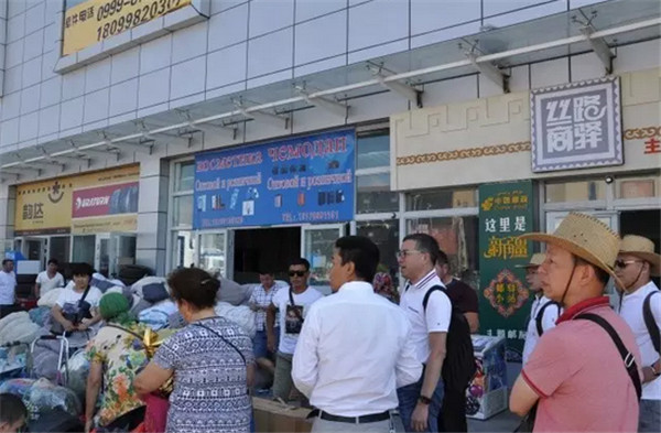余杭家紡沿著“一帶一路”走進新疆之霍爾果斯站
