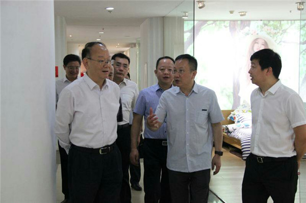 �м�(li��n)�hί��ӛ����һ�Ќ������L��ͨ�Ҽ���I(y��)