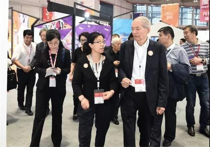 ���@�������(gu��)�L(f��ng)�����м�(li��n)���＾(li��n)չ���_Ļ