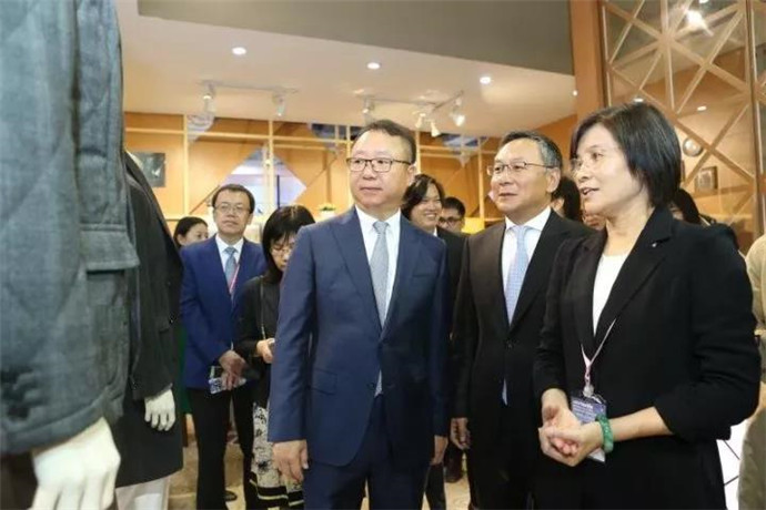 ���@�������(gu��)�L(f��ng)�����м�(li��n)���＾(li��n)չ���_Ļ