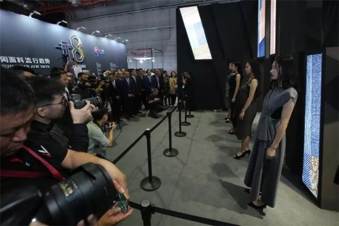 ���@�������(gu��)�L(f��ng)�����м�(li��n)���＾(li��n)չ���_Ļ