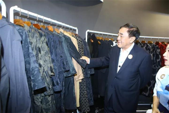 ���@�������(gu��)�L(f��ng)�����м�(li��n)���＾(li��n)չ���_Ļ