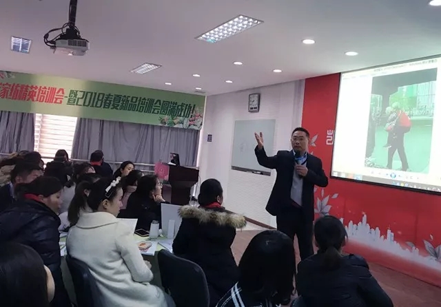 �Pʢ�Ҽ���Ӣ��Ӗ����2018��Ʒ��Ӗ���ի@�M�M��