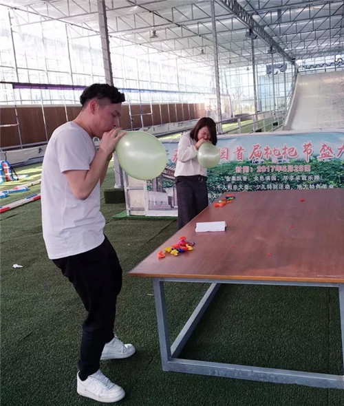 �Pʢ����F����ӨO���澳���ƵZͬ�У�