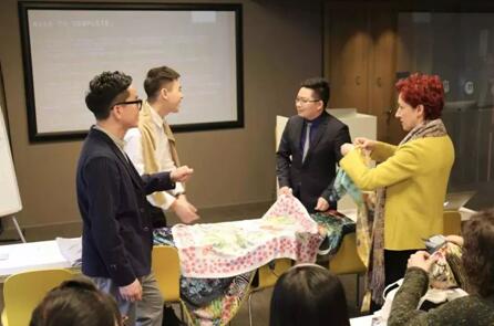 ����Ҽ��y���R�m�W�ᣬ�_(k��i)����(gu��)�H�r(sh��)��У��������