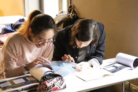 ����Ҽ��y���R�m�W�ᣬ�_(k��i)����(gu��)�H�r(sh��)��У��������