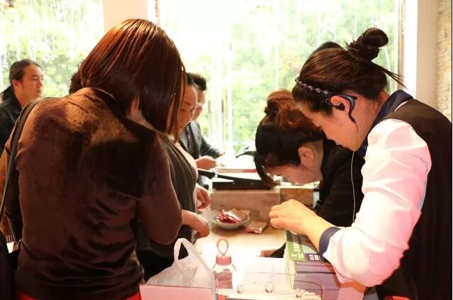 ���Լ�����ϯ˯�߹�|(zh��)�Pʢ�Ҽ���������f����˯�������x��