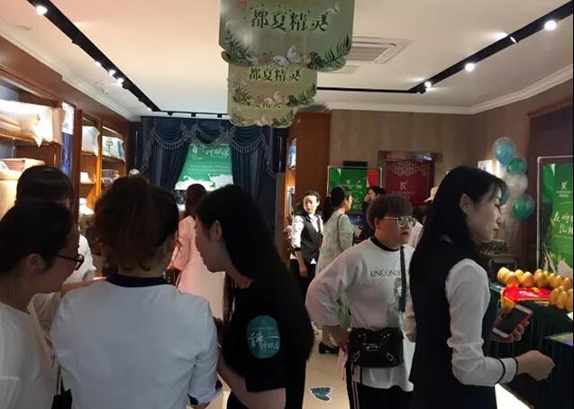 ���Լ�����ϯ˯�߹�|(zh��)�Pʢ�Ҽ���������f����˯�������x��