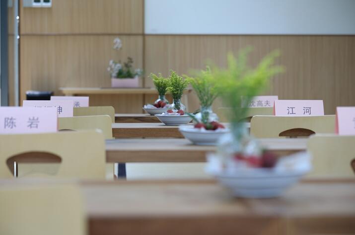 在自然的秘境里,你想撩一場怎樣的發布會