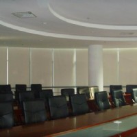 �������~