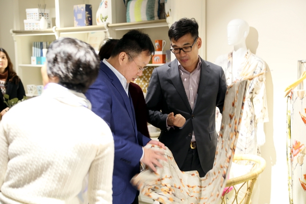 ���������ںϰlչ������L����Ī��˹