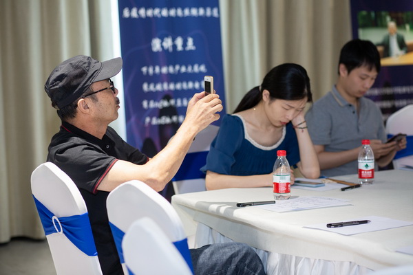 ��������r(sh��)�����h�r(sh��)��δ���l(f��)չ�����}Փ���ں��ݽz�IС�(zh��n)�e��