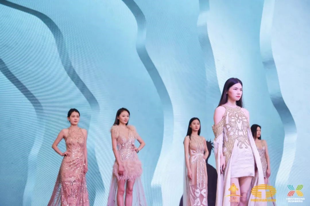 䁾͌�����֮·�����F(xi��n)���|(zh��)���l(f��)չ--2022�Ї���������朴������ͨ¡���e��